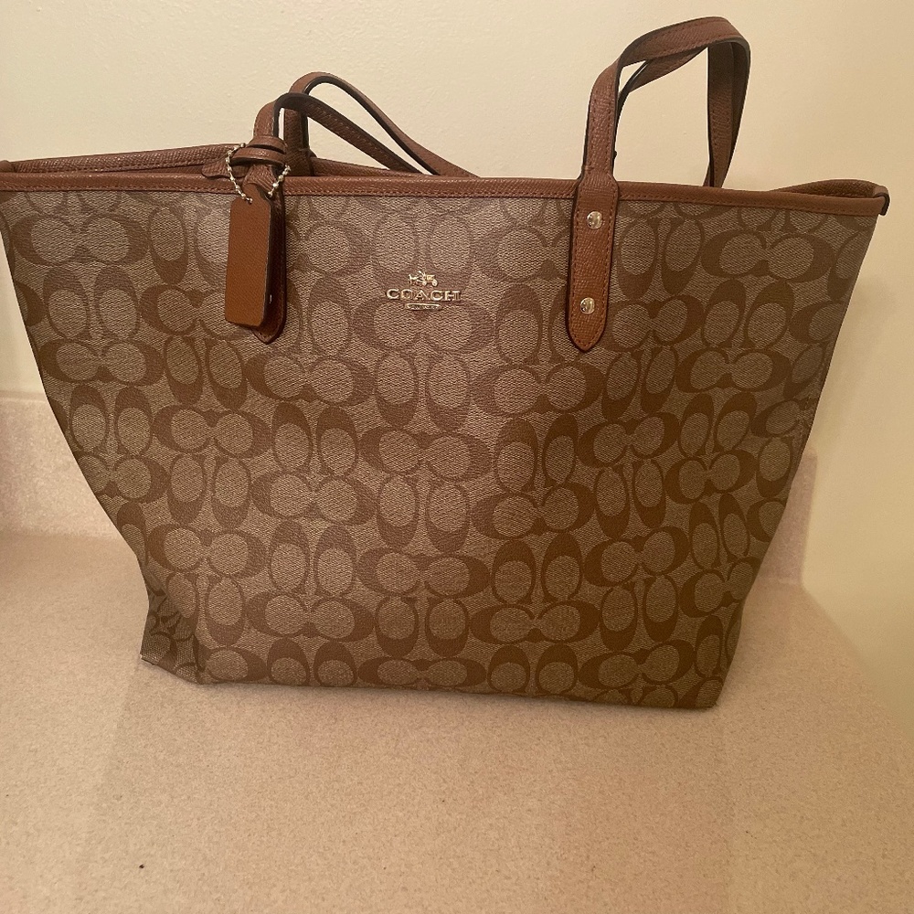 Coach tote